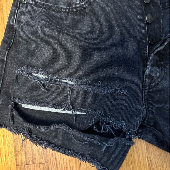 Levis 501 Distressed Ripped Black Denim Cut Off Shorts Womens Size w32 (a2 - Picture 2 of 10